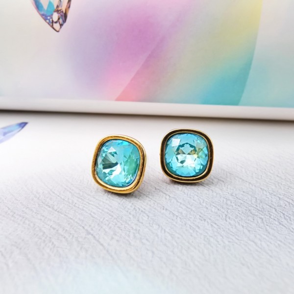 Golden Treasure Earrings with Swarovski Cyan